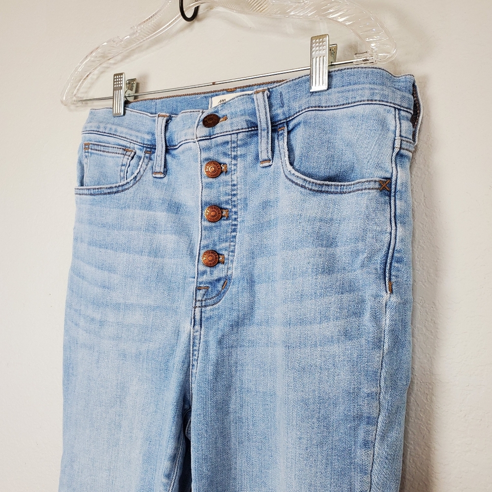 Madewell 11" High-Rise Roadtripper Jeans in Beckwith Wash: Button-Front Edition - Picture 6 of 15